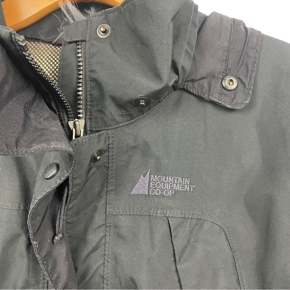 MEC Gore-Tex Black Hooded Front Zip Rain Jacket Size S - Picture 4 of 10